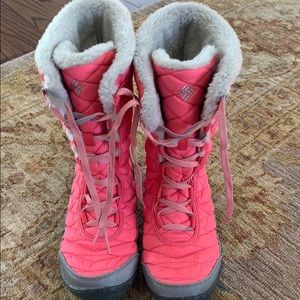 Girls size 6 Colombia pink snow boots